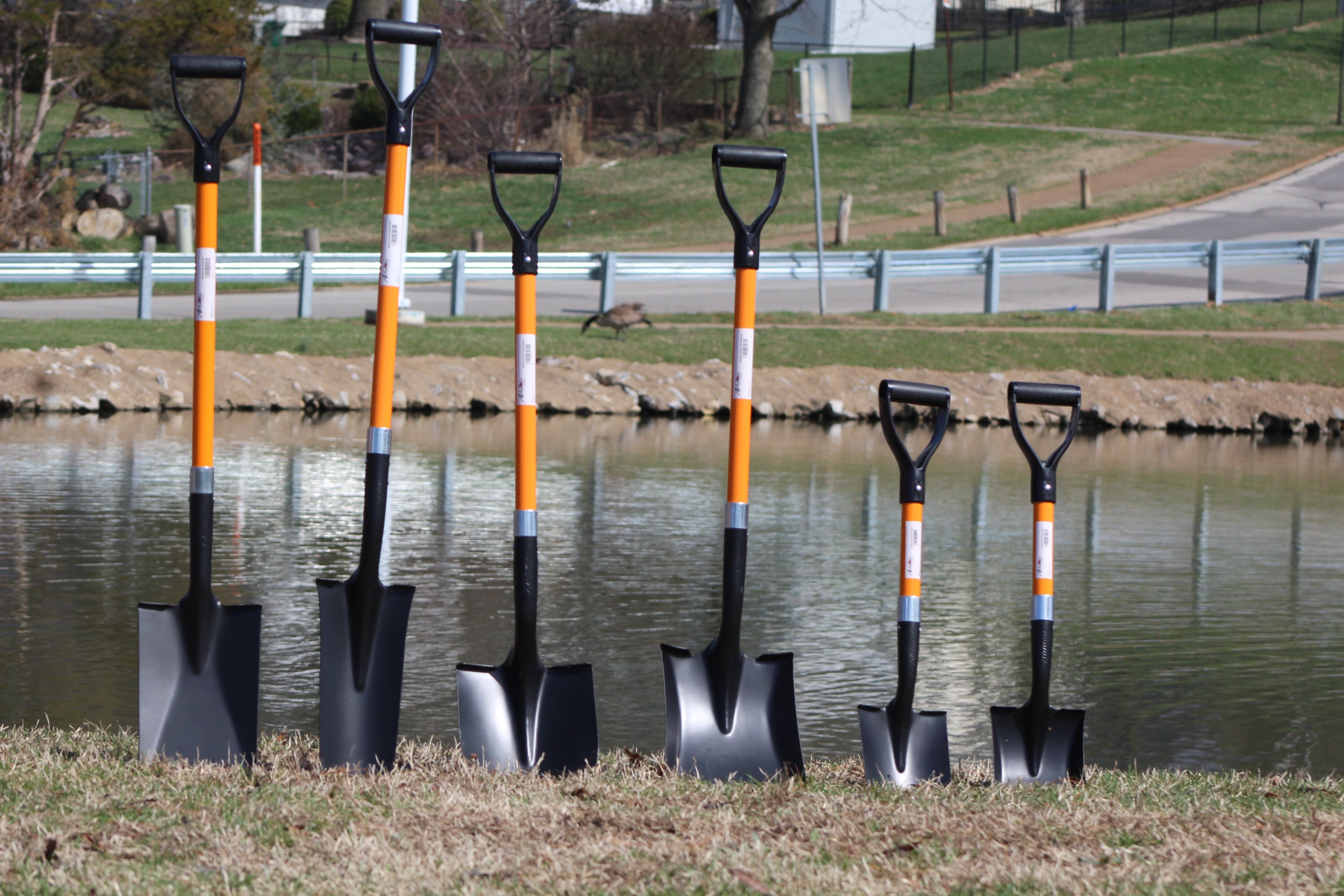 Assorted Shovels (6-Piece) - Thumbnail 2