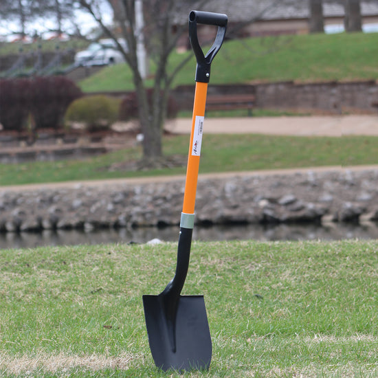 Ashman Round Shovel (Large) – (6 Pack) – The Round Shovel has a D Handle Grip with 41 Inches Long shaft – Heavy duty Blade with a shaft made of Fiber Glass.